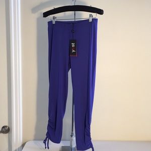 Yest Insider 8504 Astra Blue Capris Leggings Activewear Size 6